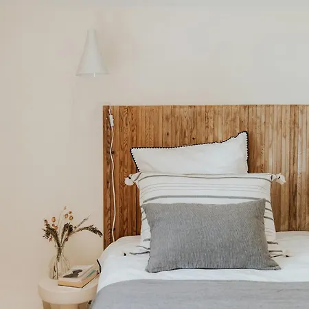 Ferienhaus Renovated Barn With Panoramic Views In Perigord Bardou