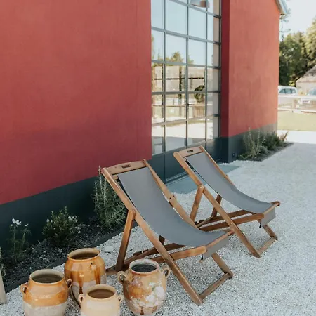 Renovated Barn With Panoramic Views In Perigord Bardou