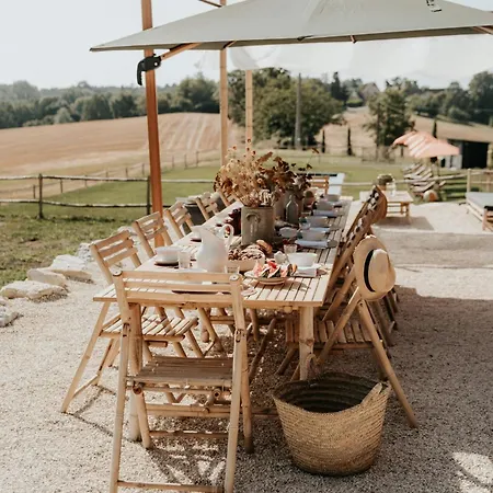 Renovated Barn With Panoramic Views In Perigord Feriehus