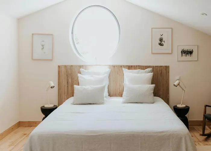 Renovated Barn With Panoramic Views In Perigord