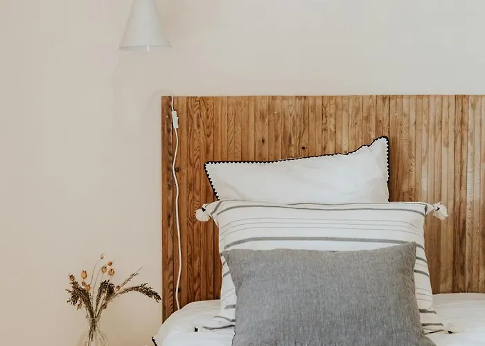 Semesterbostad Renovated Barn With Panoramic Views In Perigord Bardou